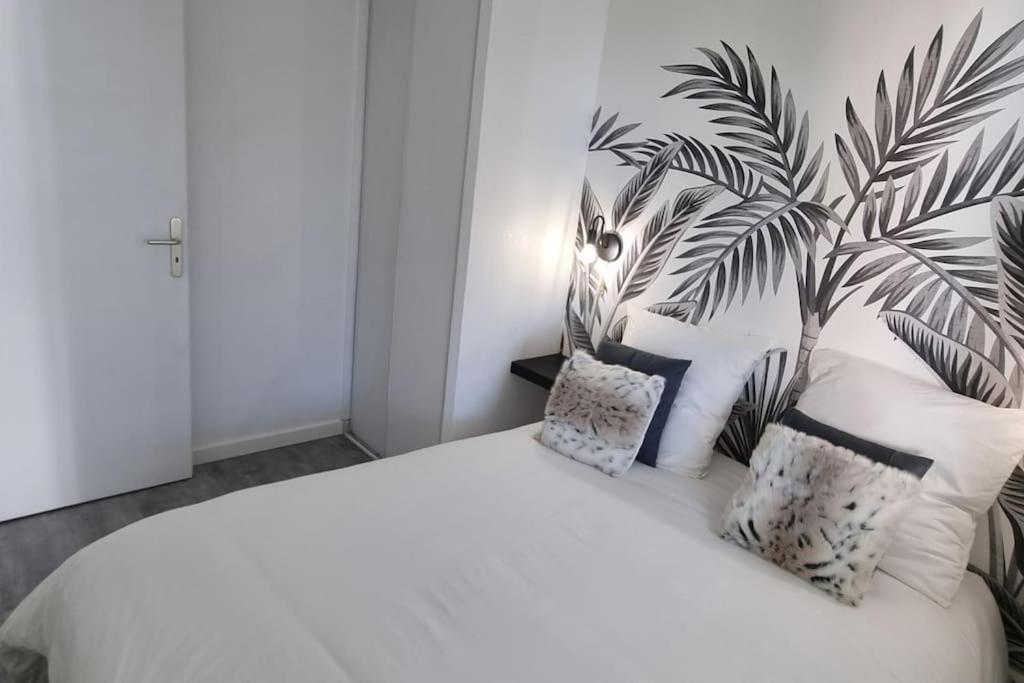 Le Neuburg Sur La Plage Vue Mer Climatisation Piscine Parking Sete Exterior photo